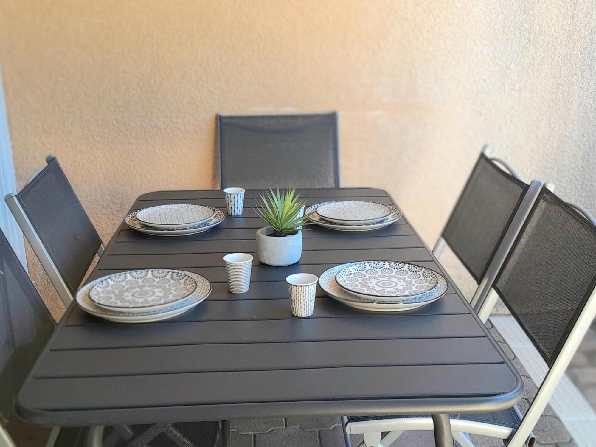 Charmante Villa Patio Avec Terrasse : Proche Plages Et Centre, Ideale Pour 4 Personnes - Fr-1-239-789 Capbreton Exteriér fotografie