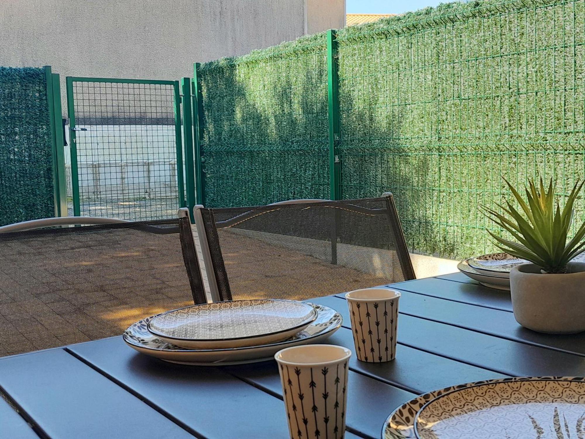 Charmante Villa Patio Avec Terrasse : Proche Plages Et Centre, Ideale Pour 4 Personnes - Fr-1-239-789 Capbreton Exteriér fotografie